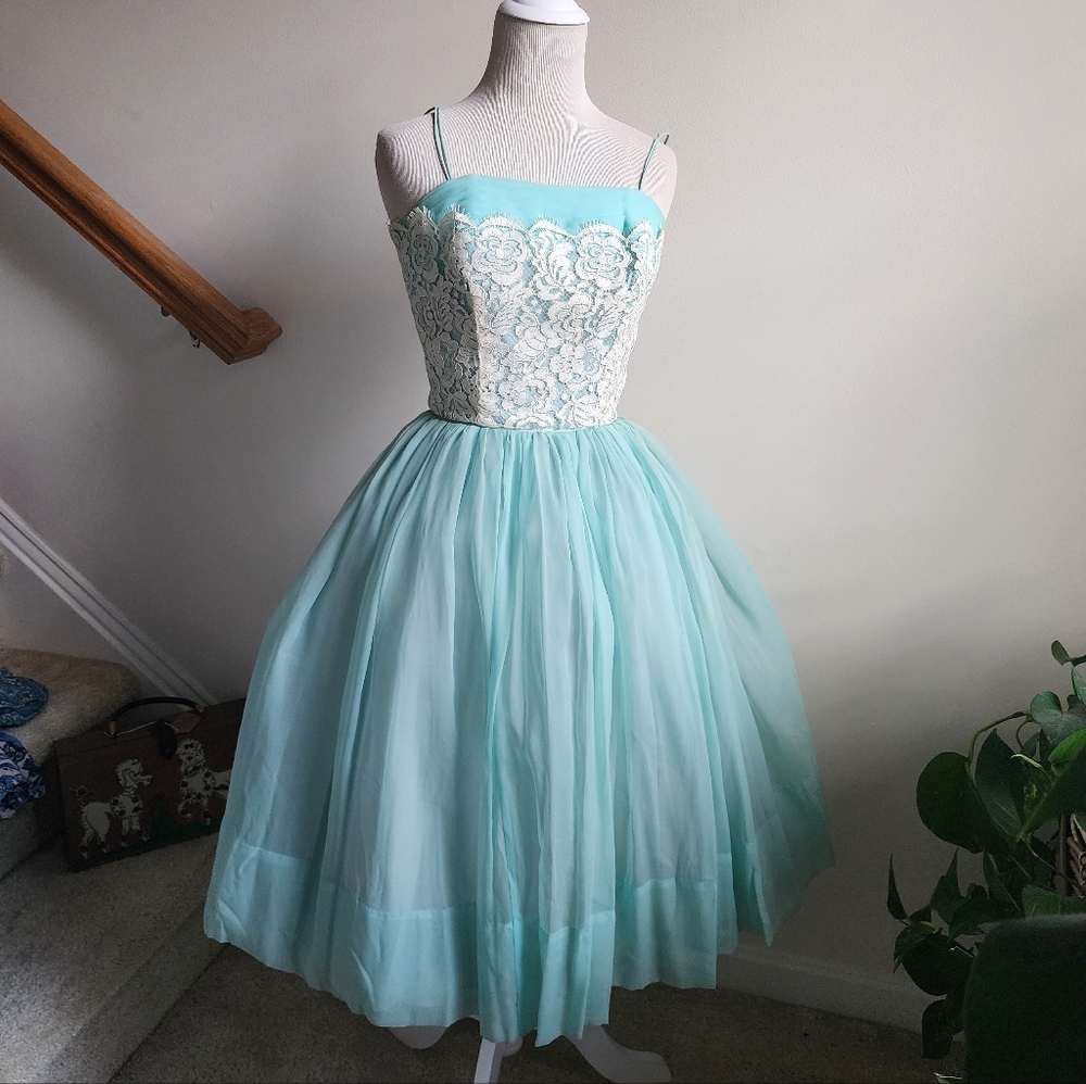 Rare 1950s Pinup Vintage Blue Chiffon Fit & Flare Dress White Lace Shelf Bust S - Picture 3 of 14